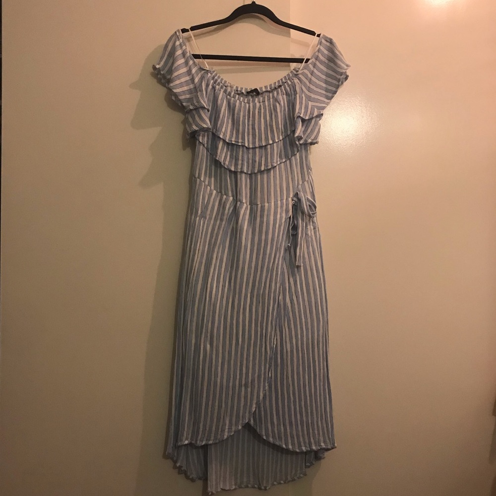 Off the shoulder hi lo summery dress